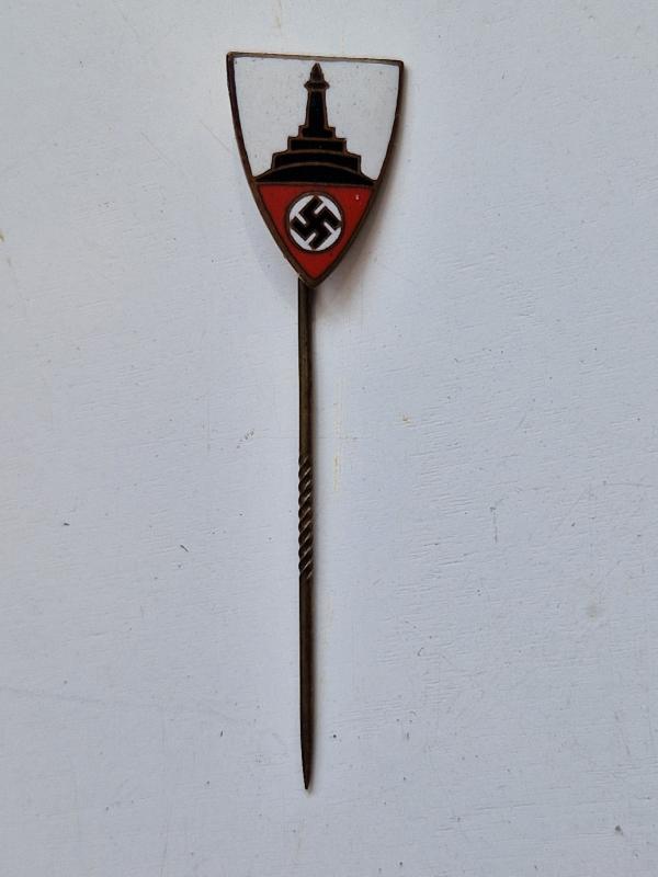Old Comrades ww2 Stick Pin.