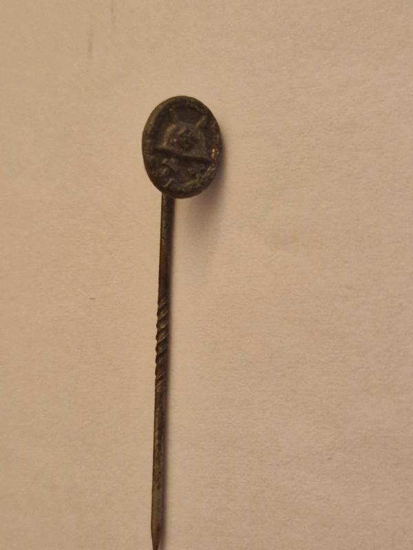 Silver Wound Badge Stick Pin