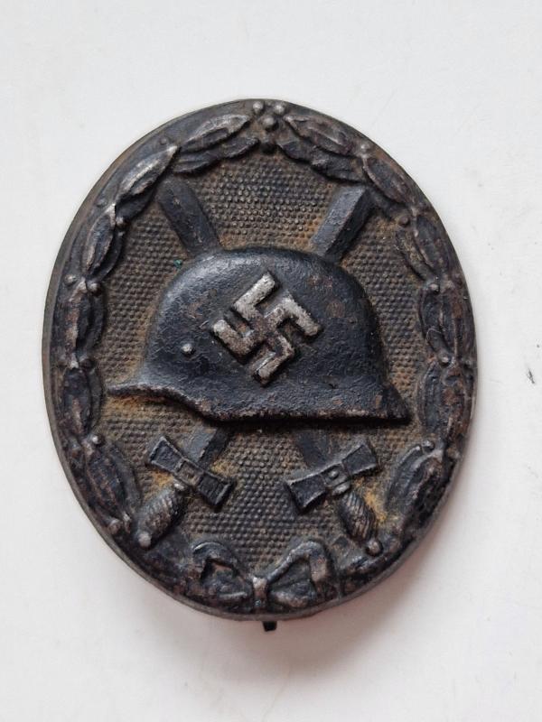 Black Wound Badge