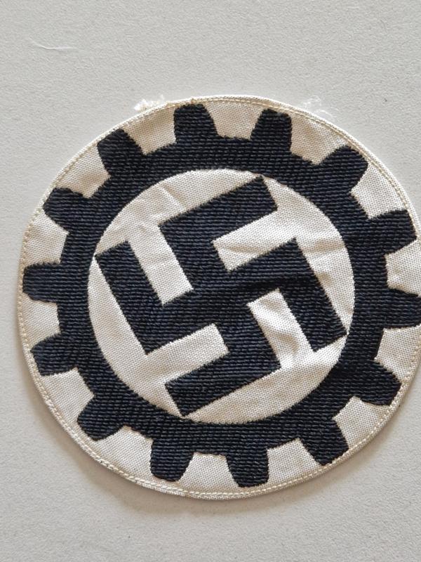 DAF Sports Vest Badge