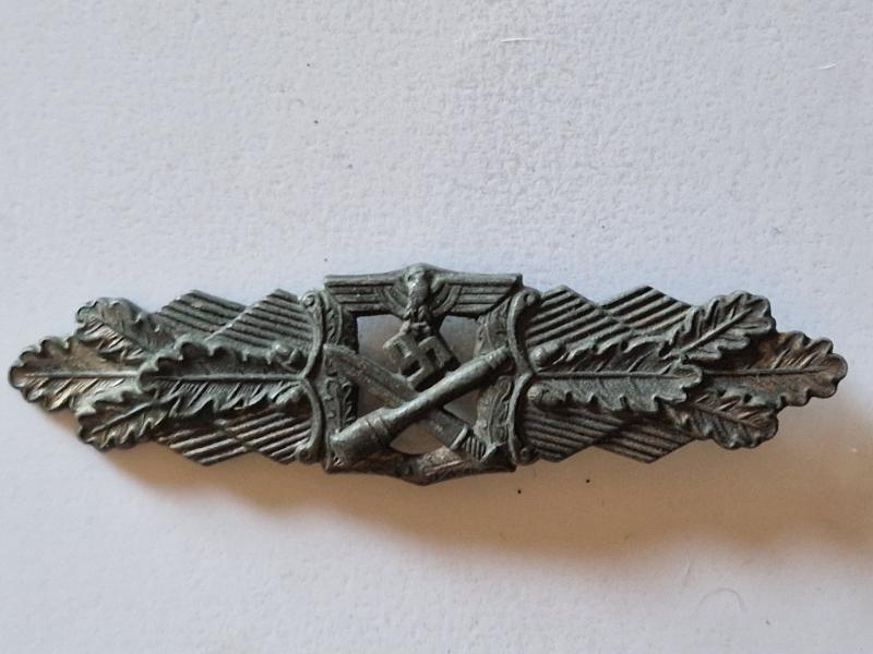 Close Combat Clasp Damaged