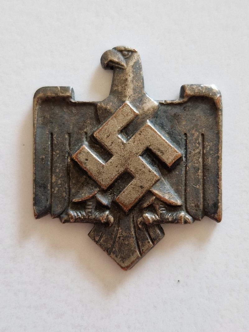 NSRL Sports Badge
