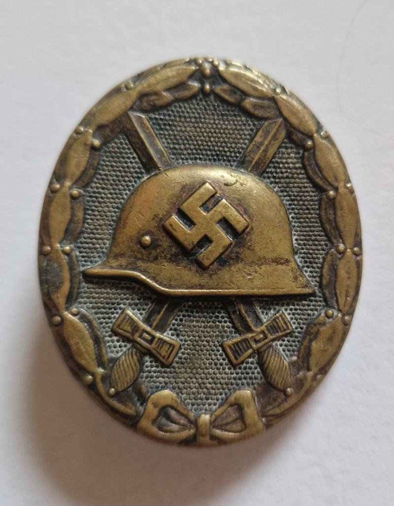 Black Wound Badge