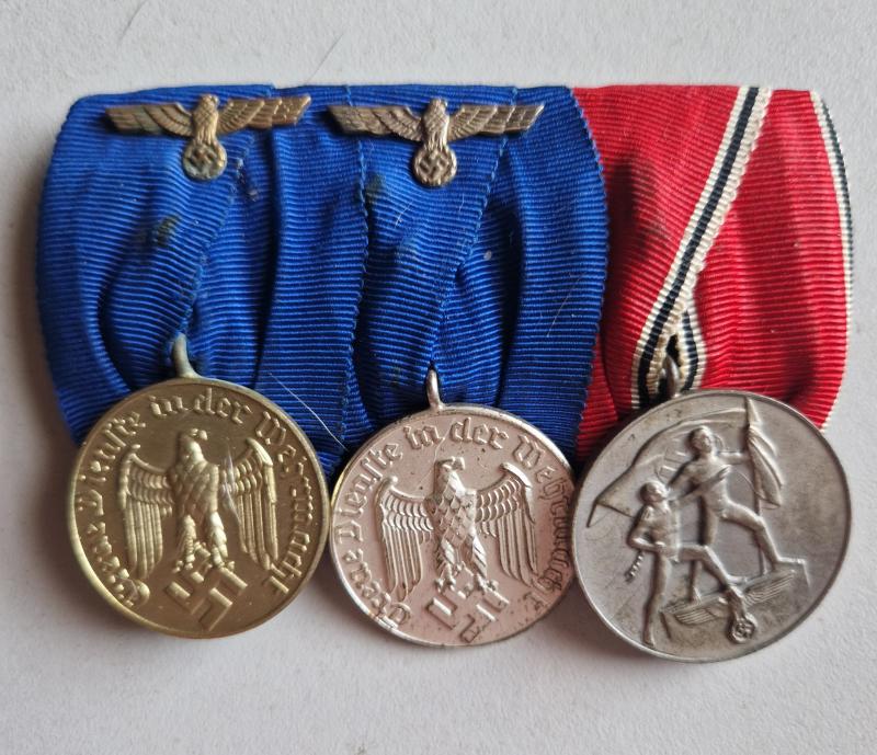 Army 12 and 4 Year Service Medals and 13th March  Court Mounted
