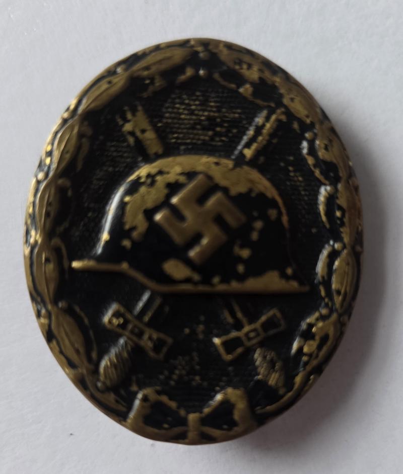 Black Wound Badge
