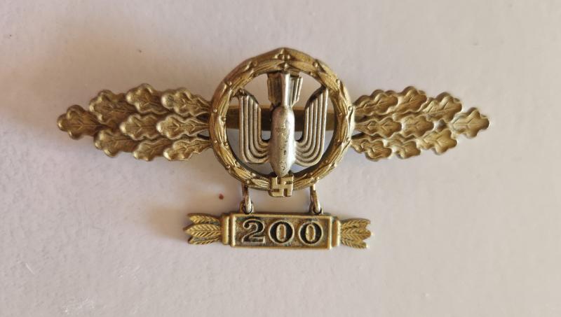 Gold Bomber Bar with 200 Hanger