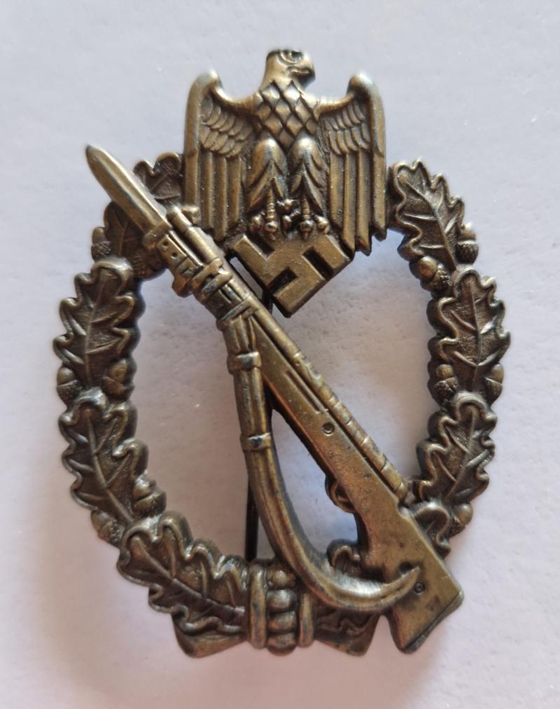 Bronze Infantry Assault Badge