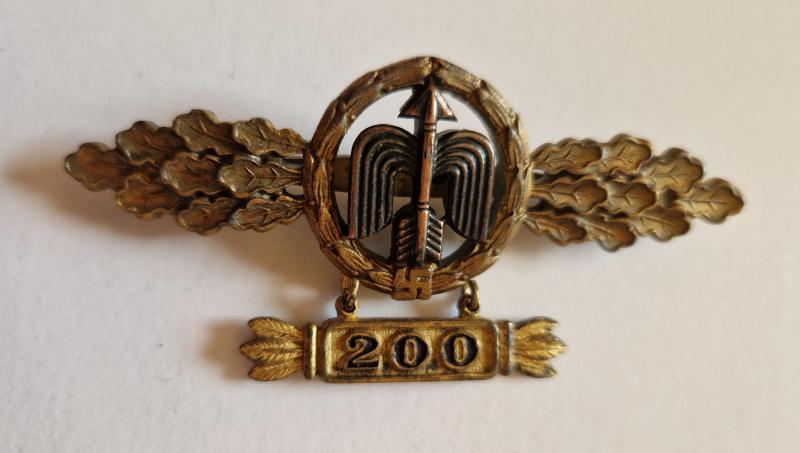 Day Fighter Gold Flight Bar with 200 Hanger