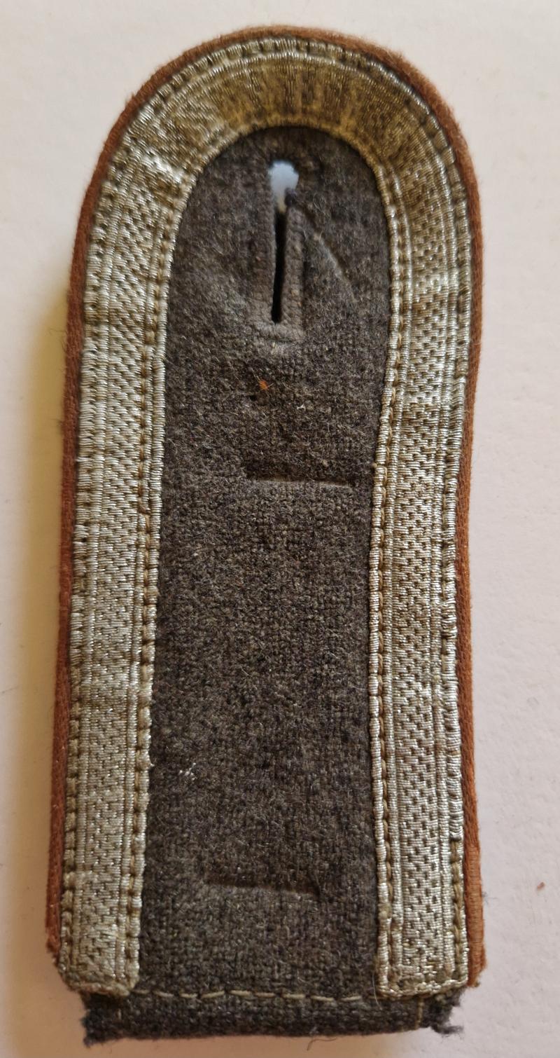 Luftwaffe Signals Nco Shoulder Strap