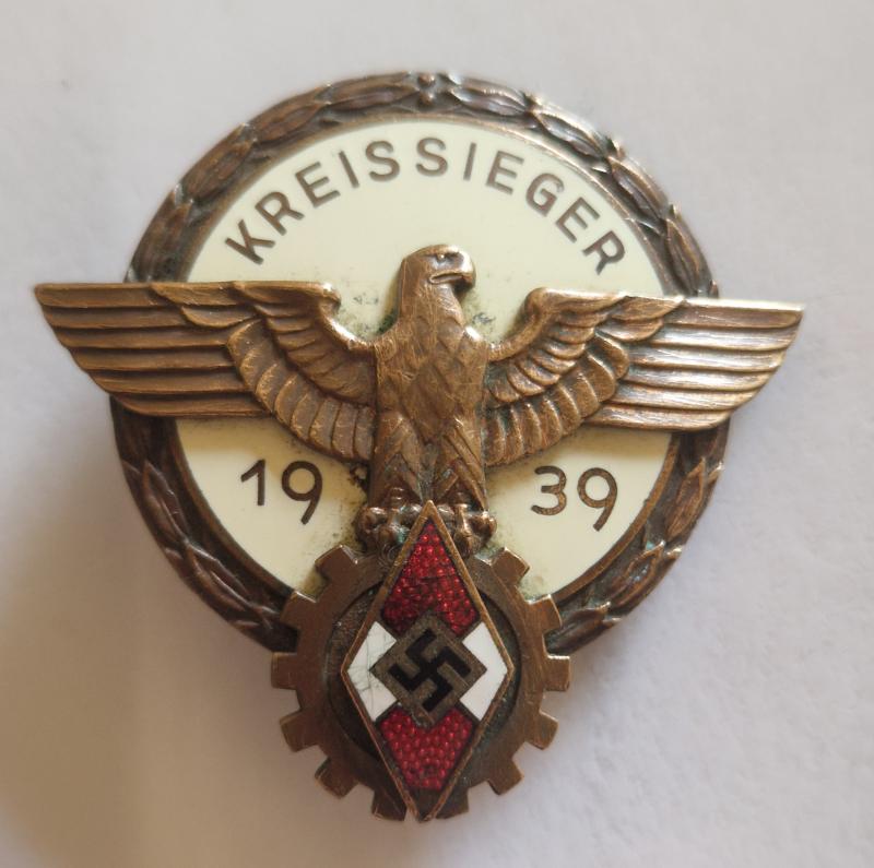 HJ Kreissieger 1939 Badge