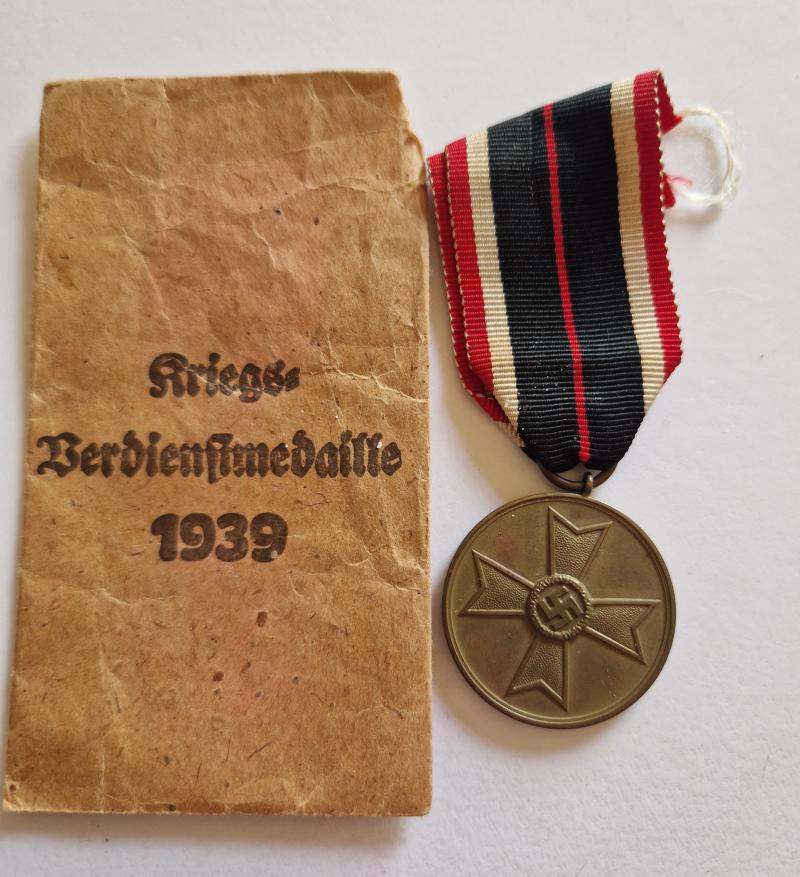 War Merit Medal with Pack