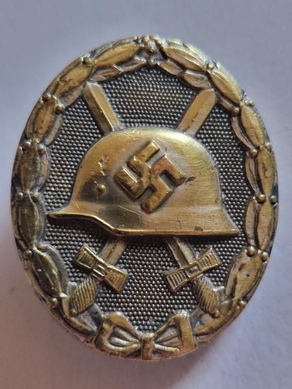 Early Silver Wound Badge