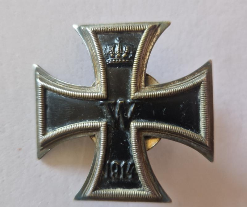 Iron Cross 1st Class 1914 Screwback