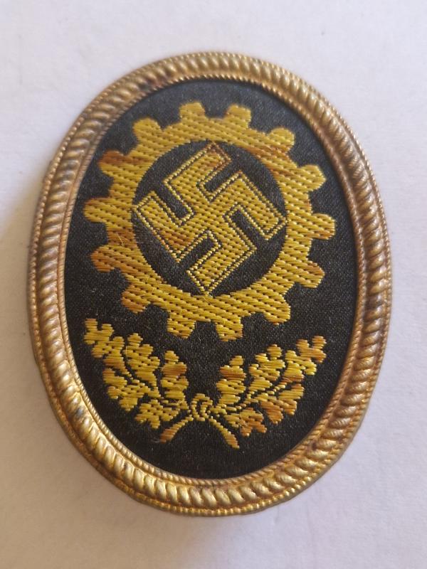 DAF Cap Badge