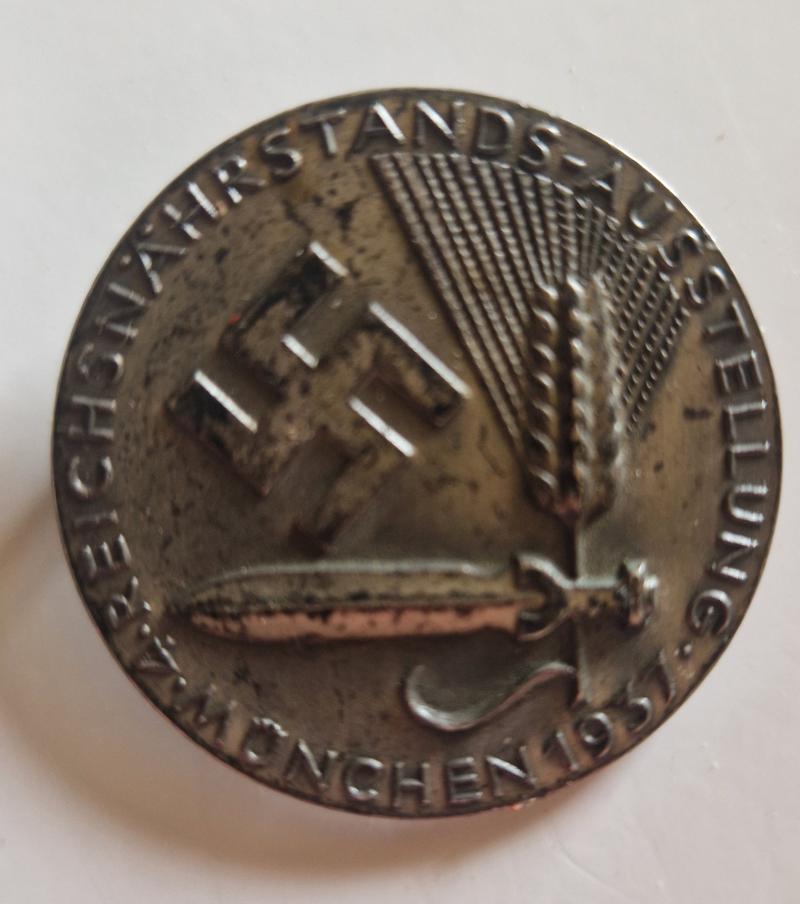 Day Badge