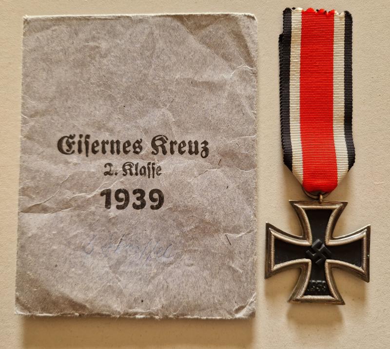 Iron Cross 2nd Class 1939 with Issue Pack