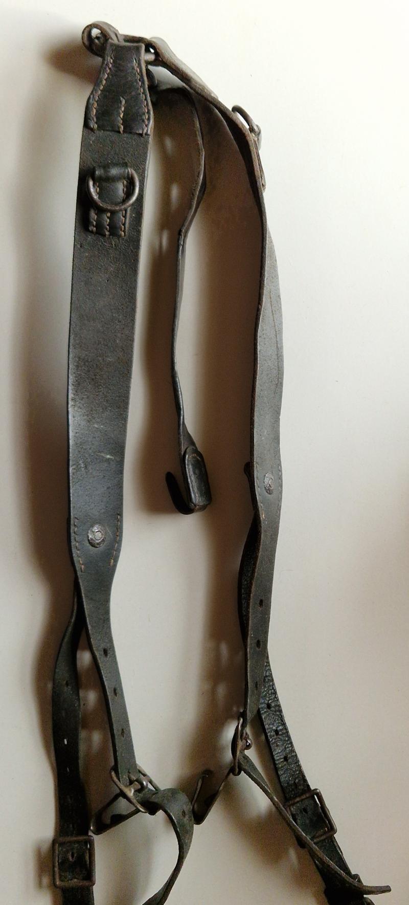WW2 Y-Straps