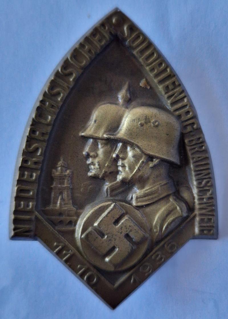 Day Badge