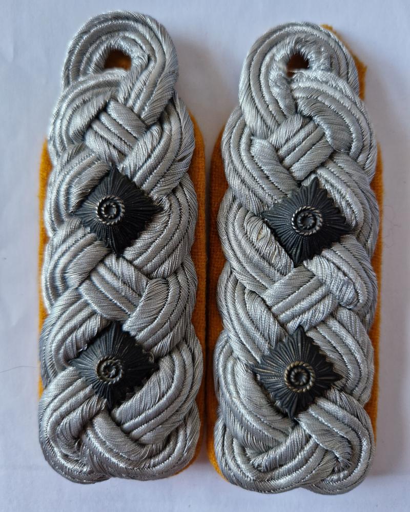 Luftwaffe officers Flight/Paratrooper Shoulder Straps