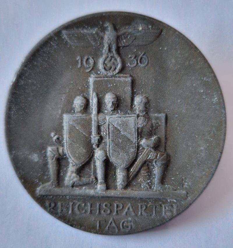 Day Badge